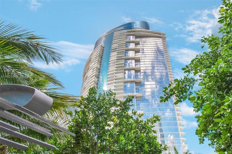 Paramount Miami Worldcenter #2601 image #42
