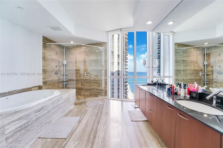 Trump Tower 2 #2701 image #14