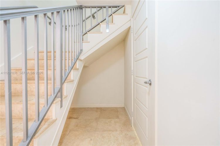 Majorca 300 #TH-102 image #12