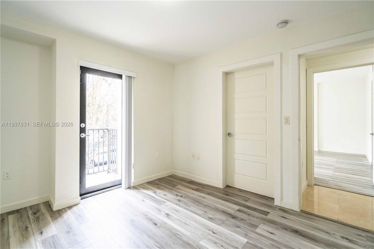 Majorca 300 #TH-102 image #16