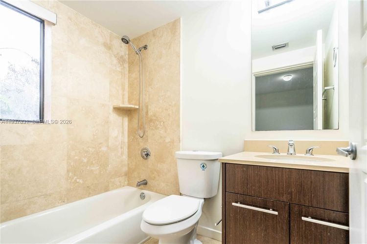 Majorca 300 #TH-102 image #18