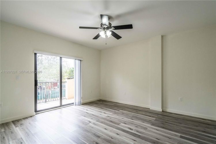 Majorca 300 #TH-102 image #20