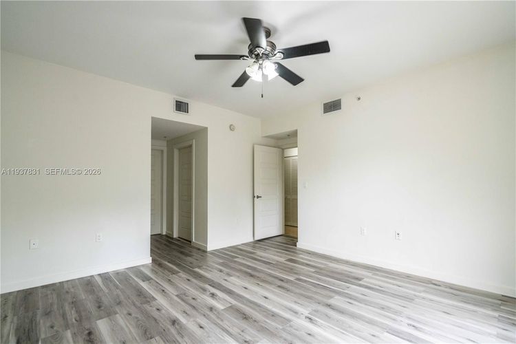 Majorca 300 #TH-102 image #22