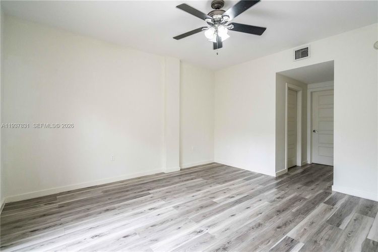 Majorca 300 #TH-102 image #23