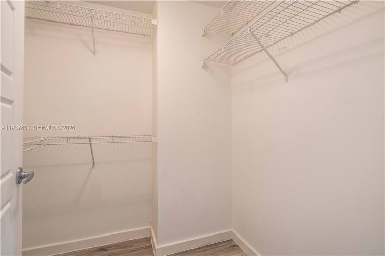 Majorca 300 #TH-102 image #26