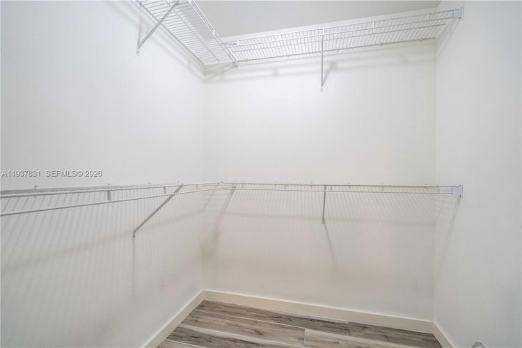 Majorca 300 #TH-102 image #27