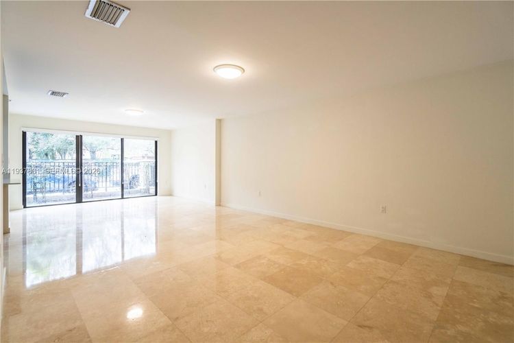 Majorca 300 #TH-102 image #8