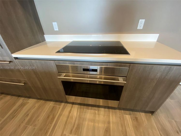 SLS Lux Brickell #5410 image #8