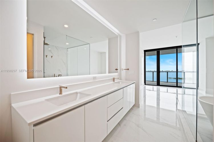 Aria Reserve South Tower #2105 image #19