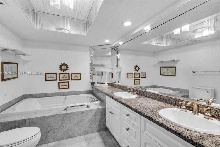 Oceania III #2235 image #20