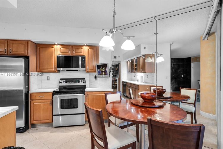 Oceania III #2235 image #7