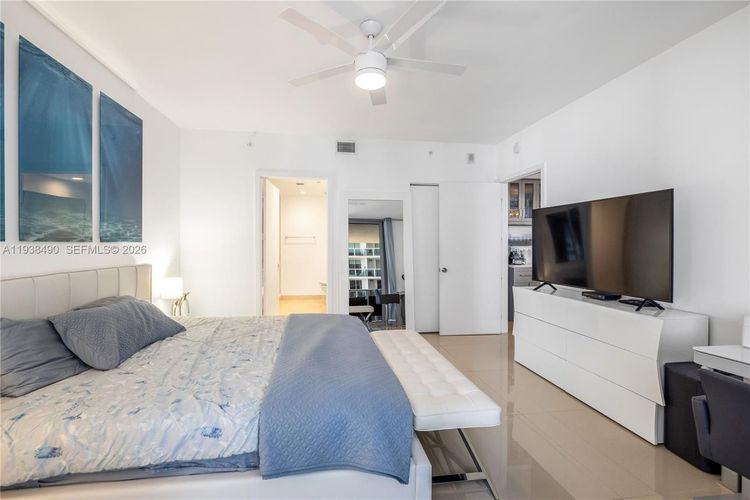 Aria on the Bay #1511 image #11