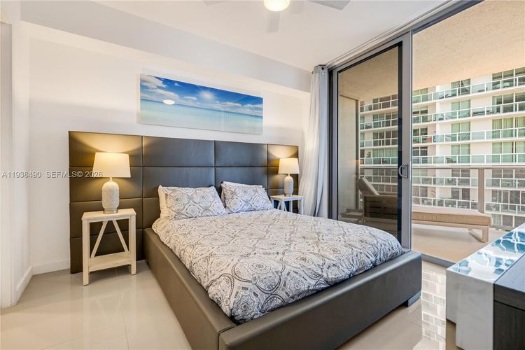 Aria on the Bay #1511 image #20