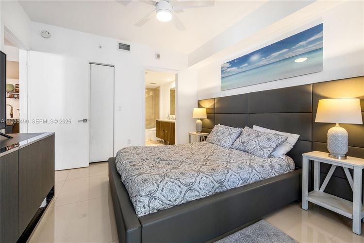 Aria on the Bay #1511 image #21