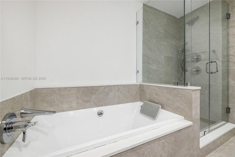 Aria on the Bay #1511 image #23