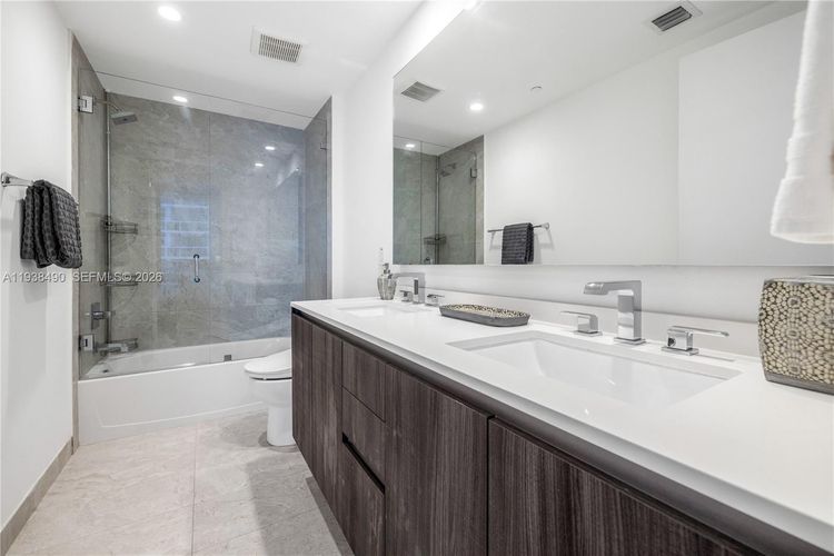 Aria on the Bay #1511 image #24