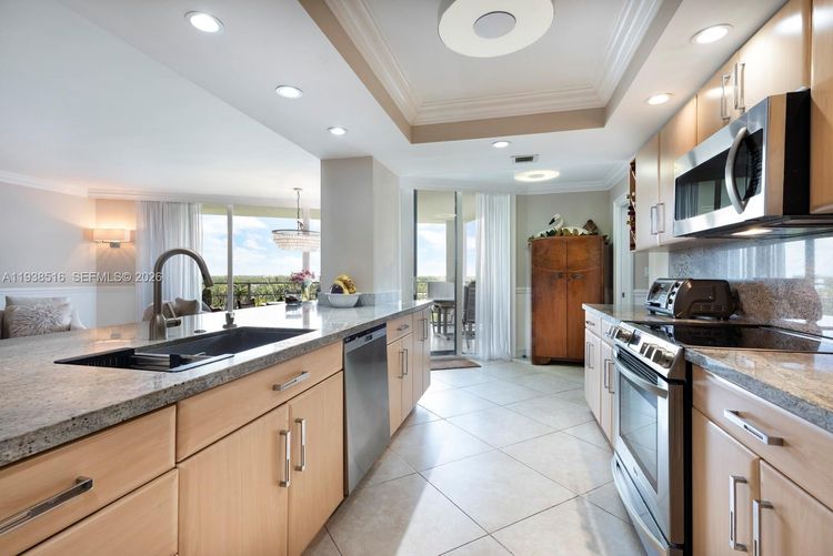 Towers of Quayside Condo #4 #1005 image #13