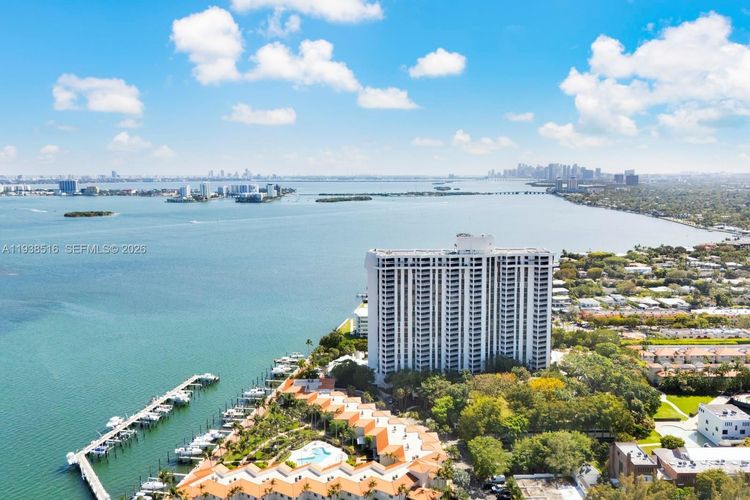 Towers of Quayside Condo #4 #1005 image #24