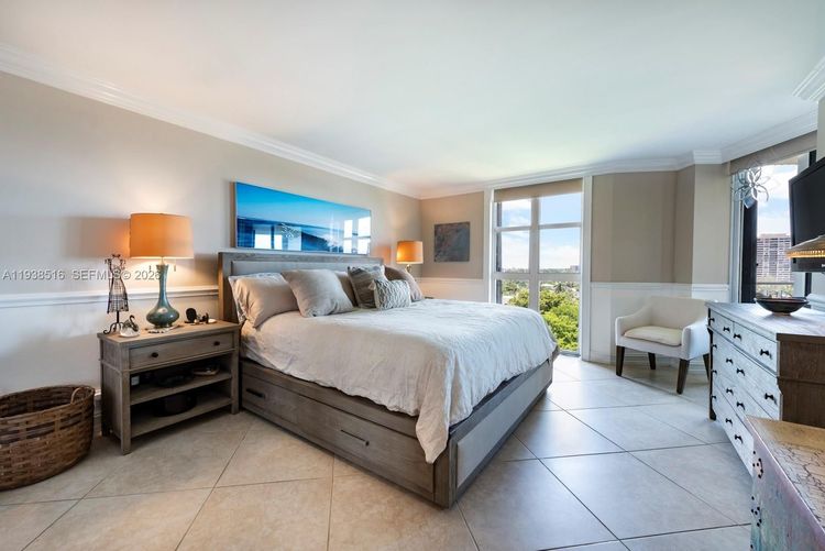 Towers of Quayside Condo #4 #1005 image #8