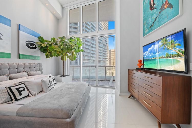 Icon Brickell II #2204 image #22