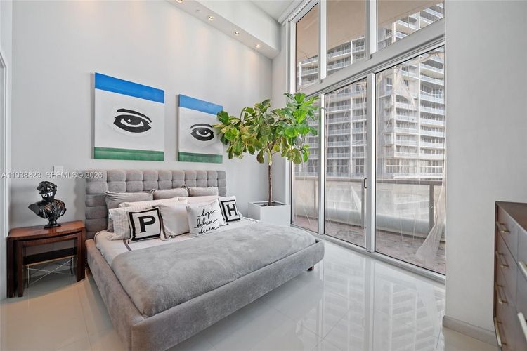Icon Brickell II #2204 image #23