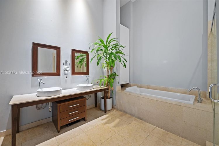 Icon Brickell II #2204 image #26