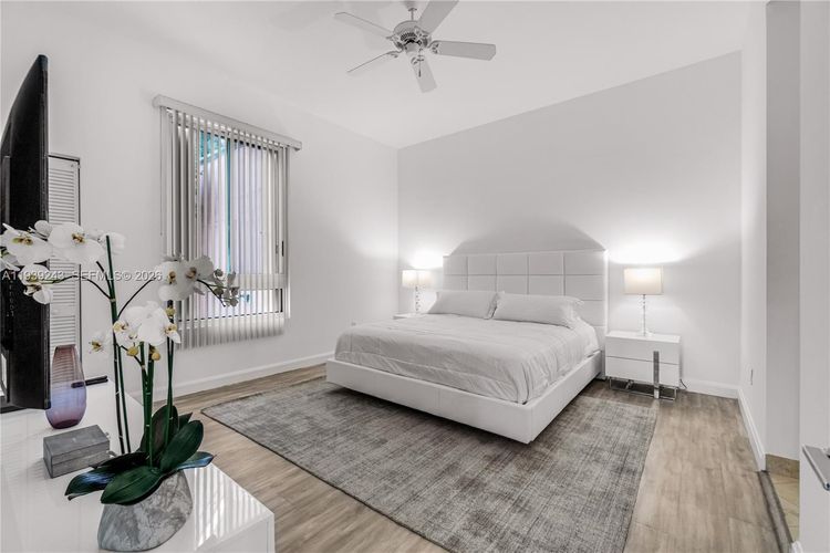 Ocean Club - Club Tower Two #106 image #8