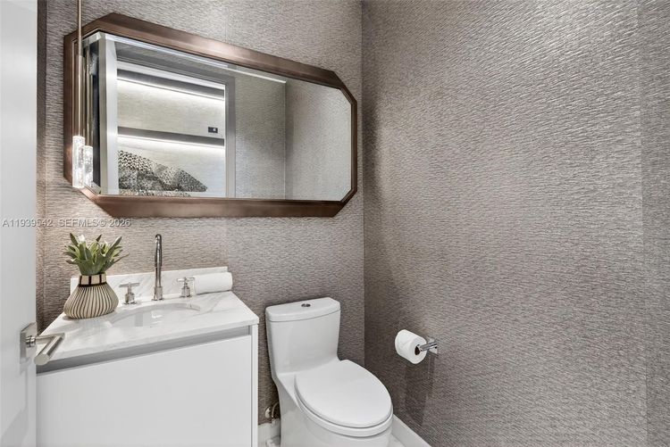 Two Park Grove #19B image #13