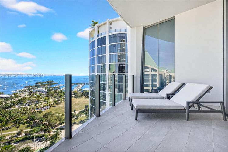 Two Park Grove #19B image #16