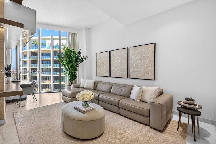 Two Park Grove #19B image #27