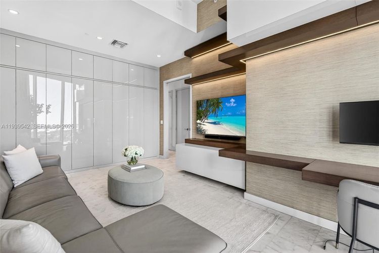 Two Park Grove #19B image #30