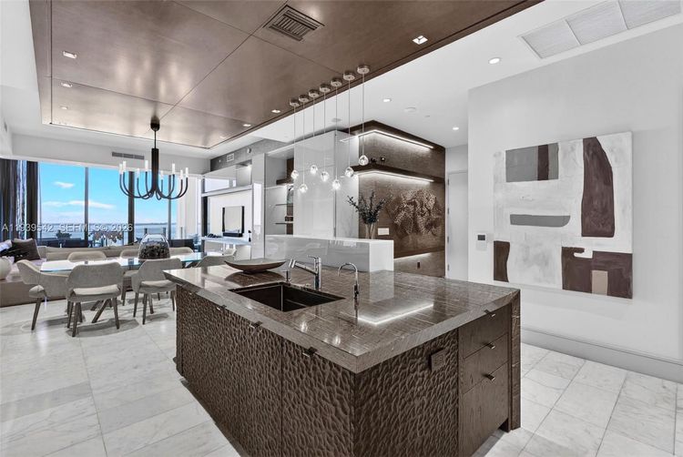 Two Park Grove #19B image #7