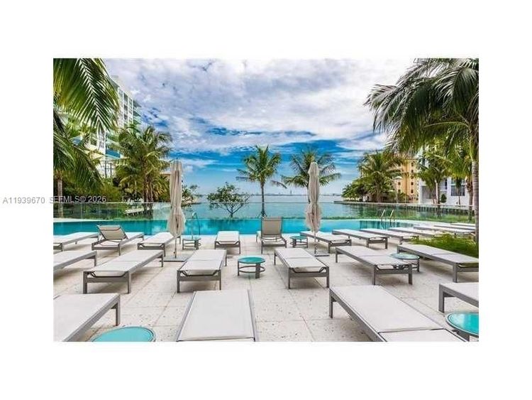 Icon Bay #2505 image #17