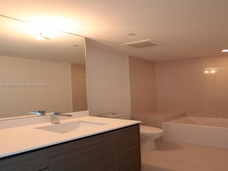 Icon Bay #2505 image #8