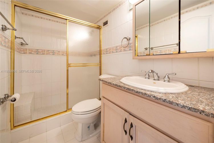 Sea Air Towers #1406 image #16