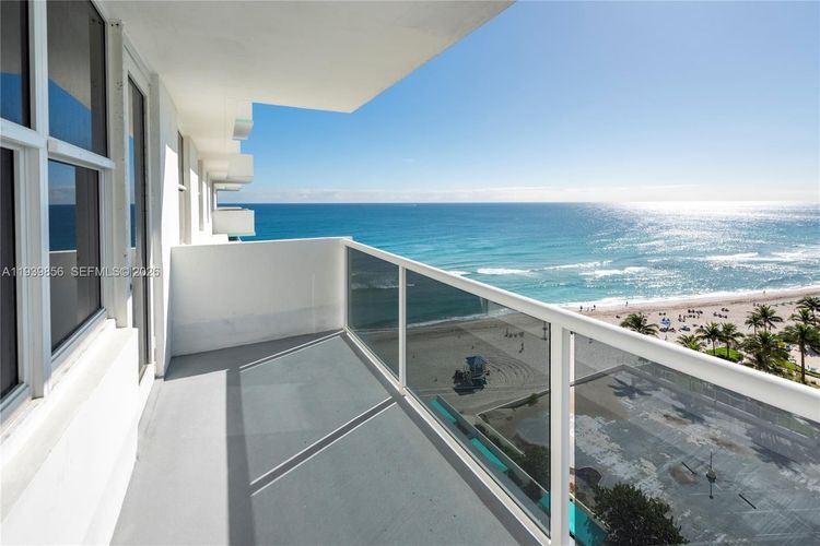 Sea Air Towers #1406 image #26