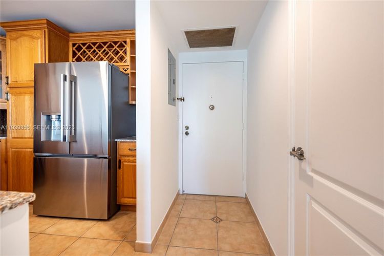 Sea Air Towers #1406 image #7