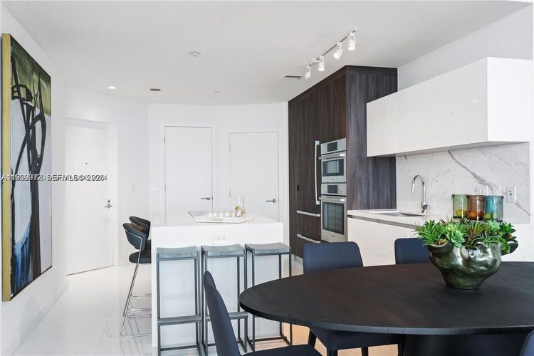 Paramount Miami Worldcenter #4106 image #11