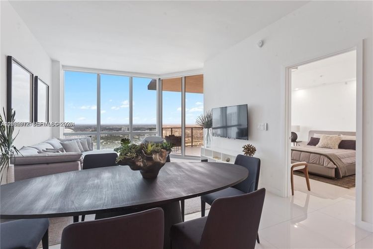 Paramount Miami Worldcenter #4106 image #13