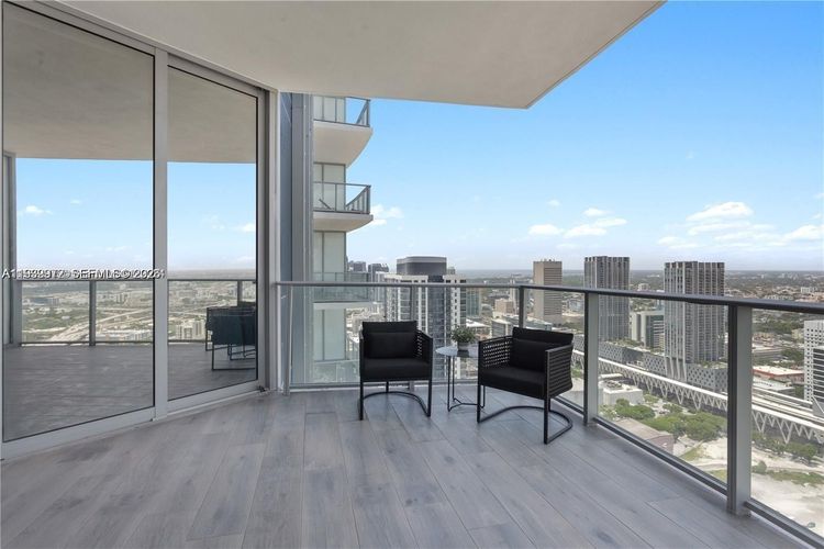 Paramount Miami Worldcenter #4106 image #16