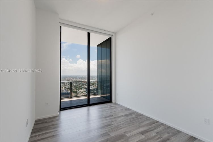 SLS Lux Brickell #5701 image #16