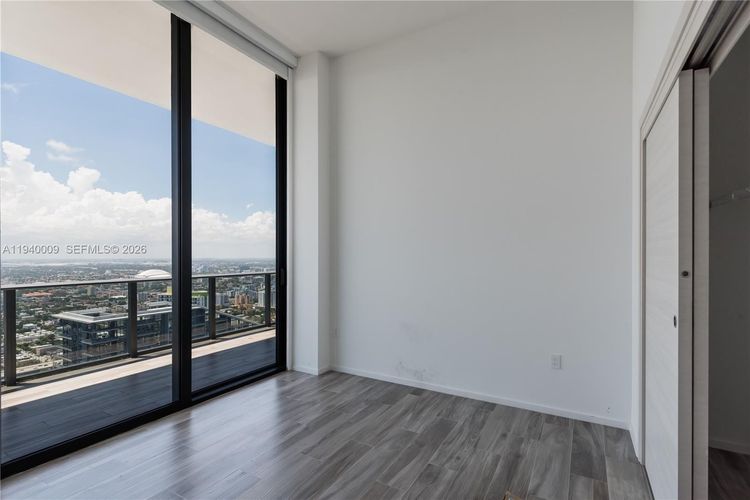 SLS Lux Brickell #5701 image #21