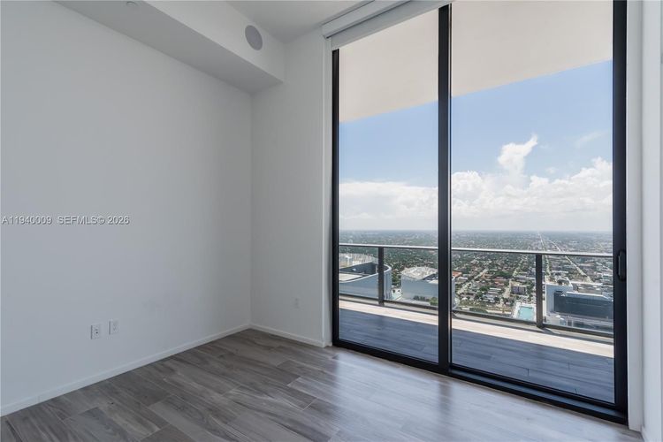 SLS Lux Brickell #5701 image #22