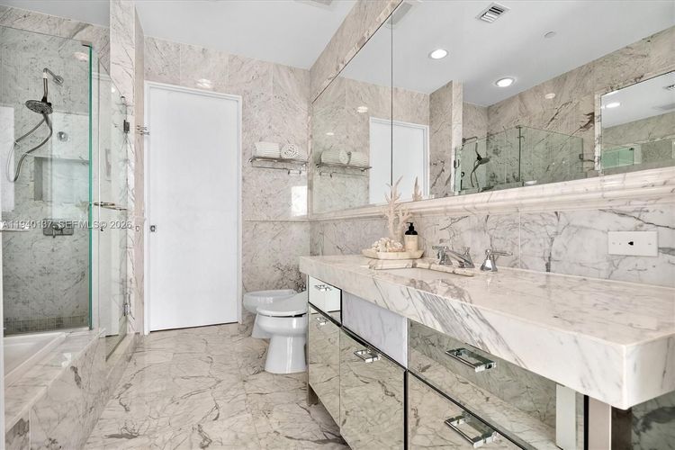 Chateau Beach Residences #2502 image #13