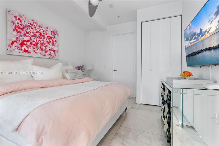 Chateau Beach Residences #2502 image #17