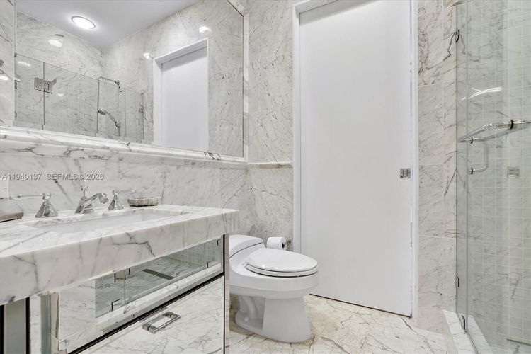 Chateau Beach Residences #2502 image #22