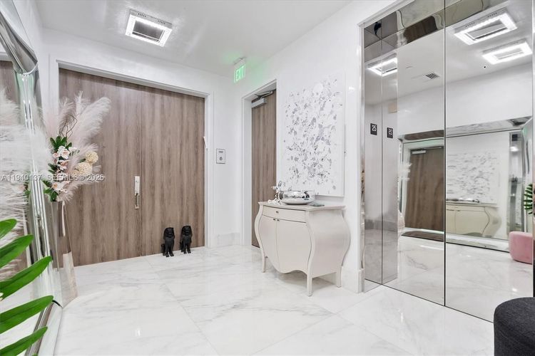 Chateau Beach Residences #2502 image #26