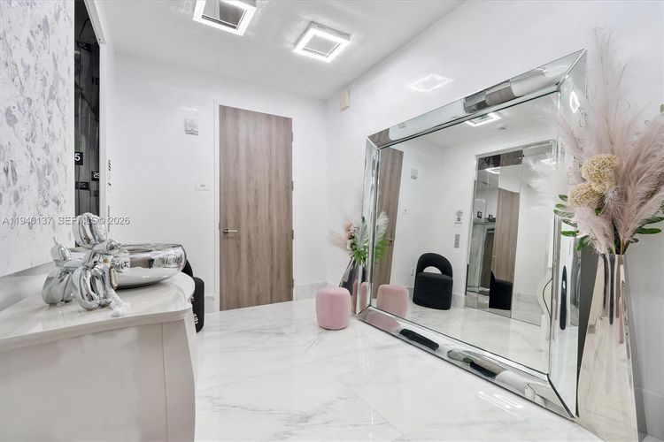 Chateau Beach Residences #2502 image #27