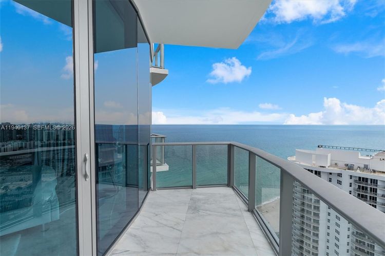 Chateau Beach Residences #2502 image #31