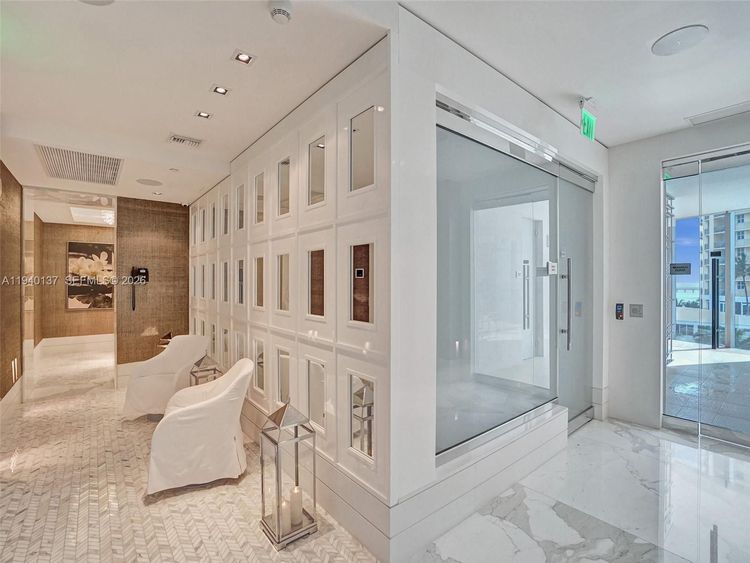 Chateau Beach Residences #2502 image #38